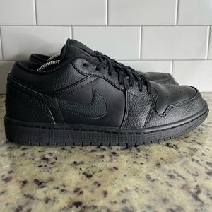 Nike Air Jordan 1 Low Triple Black Men’s Size 11 553558-091